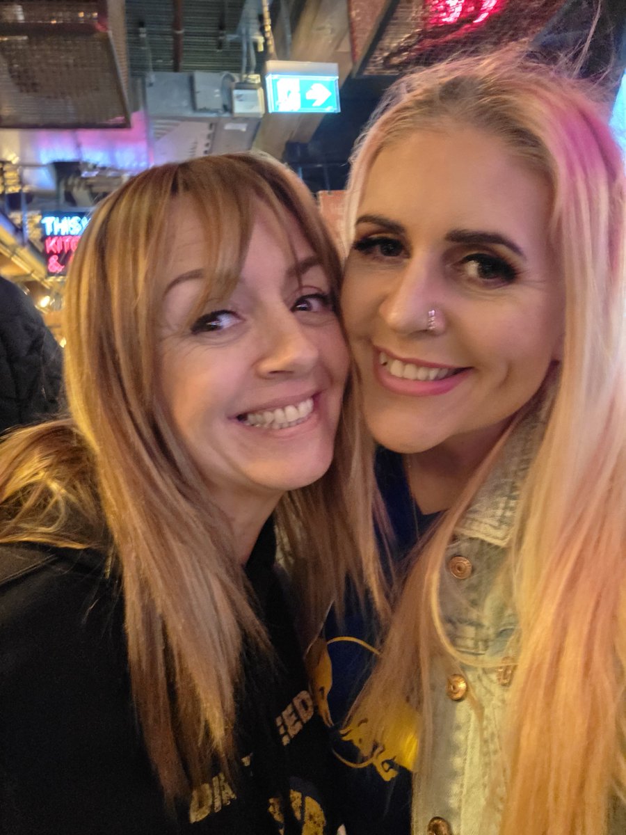 Kelly 🦩 💙🤍💛 tweet media