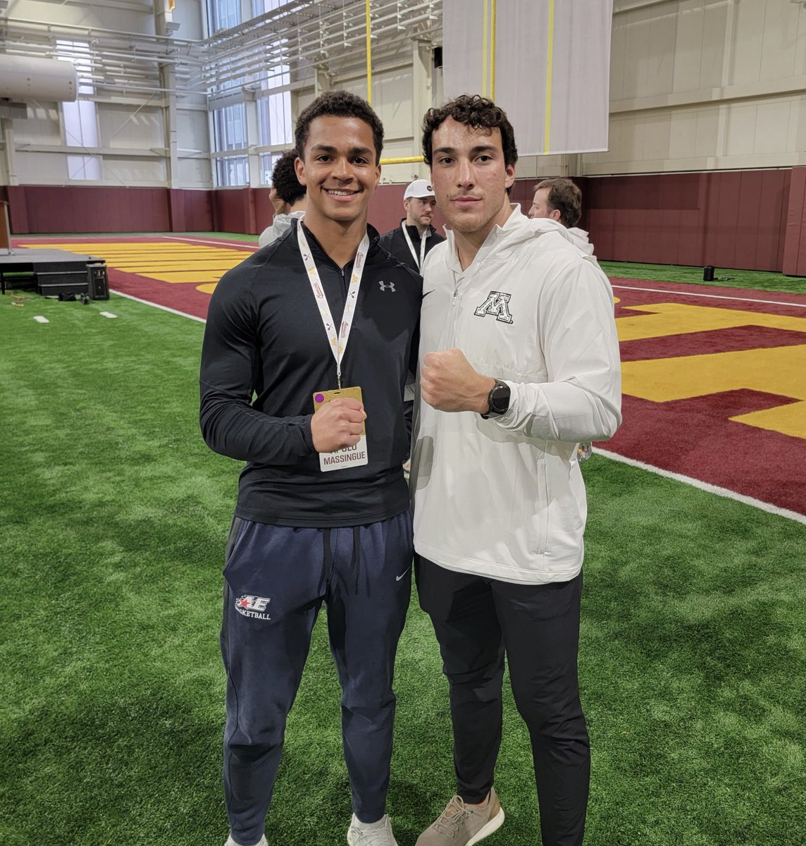 ApoloMassingue's tweet photo. Grateful to attend Junior Day at the University of Minnesota yesterday! Got to spend solid time talking with @Tanner_Snustead. Loved watching how practice was run and the energy @marianosori_ and @Coach_Fleck brought. Exited about everything I saw!
@CoachJames___ #SkiUMah #RTB https://t.co/py1Rbt8kBo