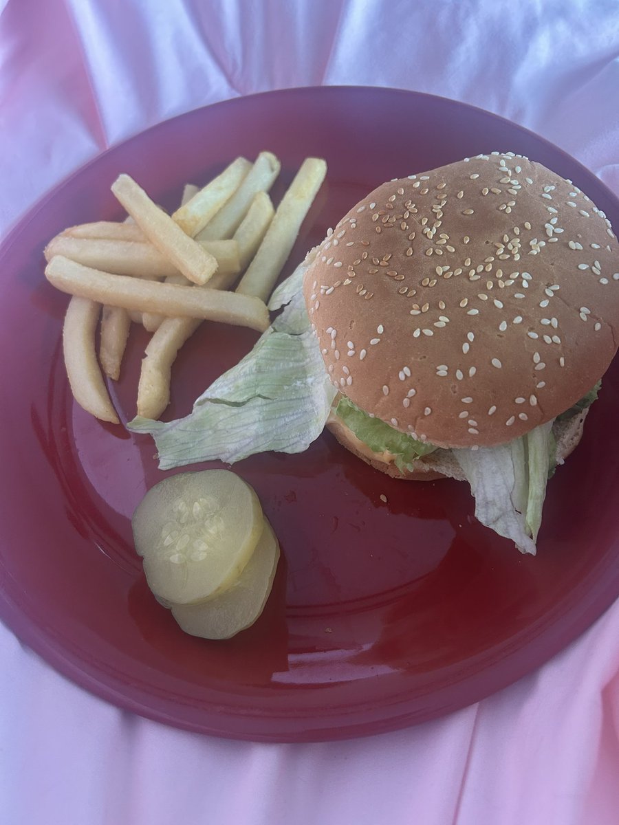 mexican princess tweet media