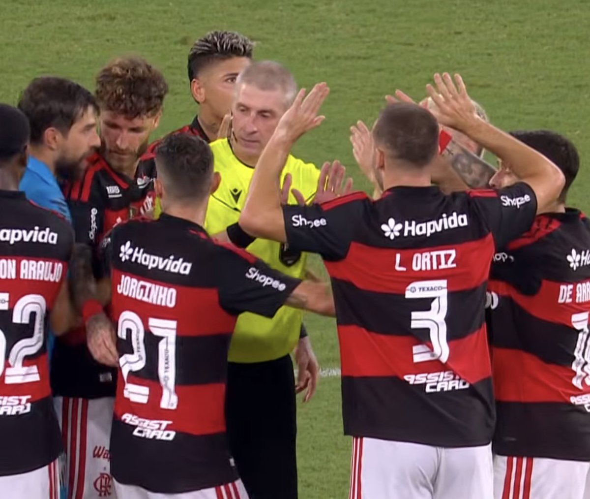 Que cena é essa, véi. 😂