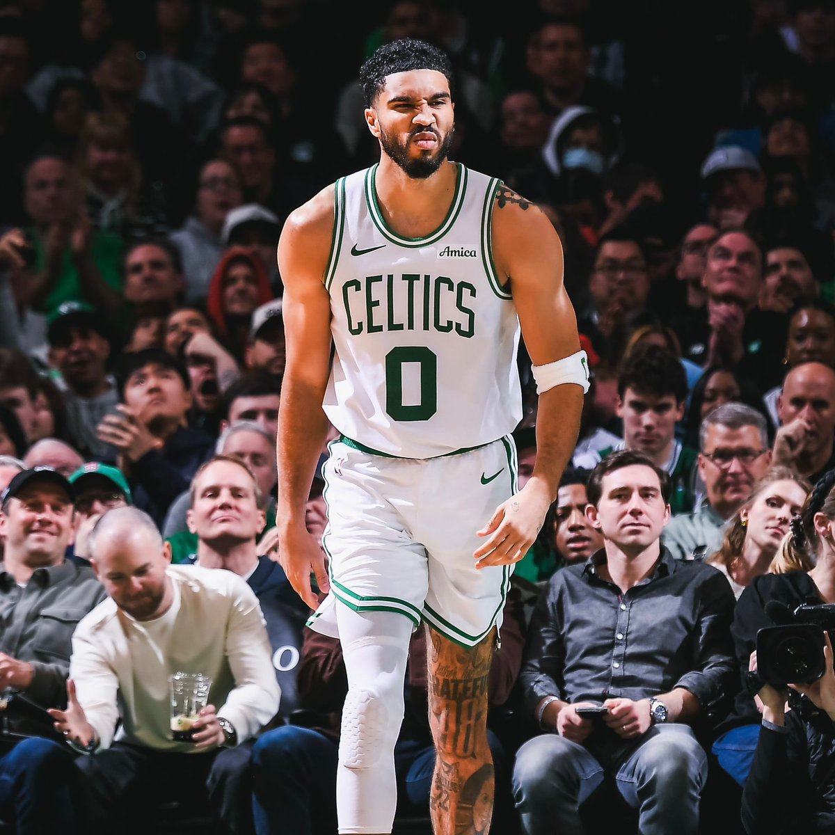 NBA Retweet tweet media