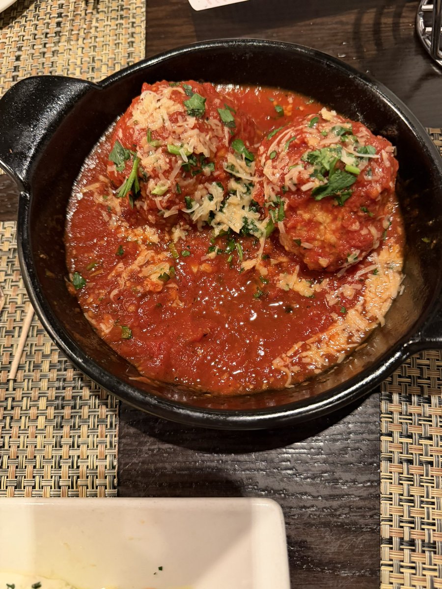 WhitWhit tweet media