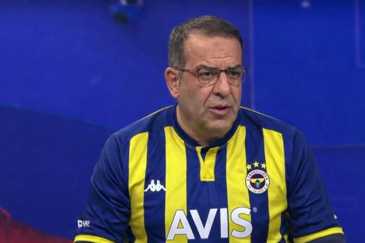 nderTrker6's tweet photo. #teknikanaliz Bünyamin hoca fenerin pozisyonuna penaltı dedi. 🤮 https://t.co/eBVyygIVxT