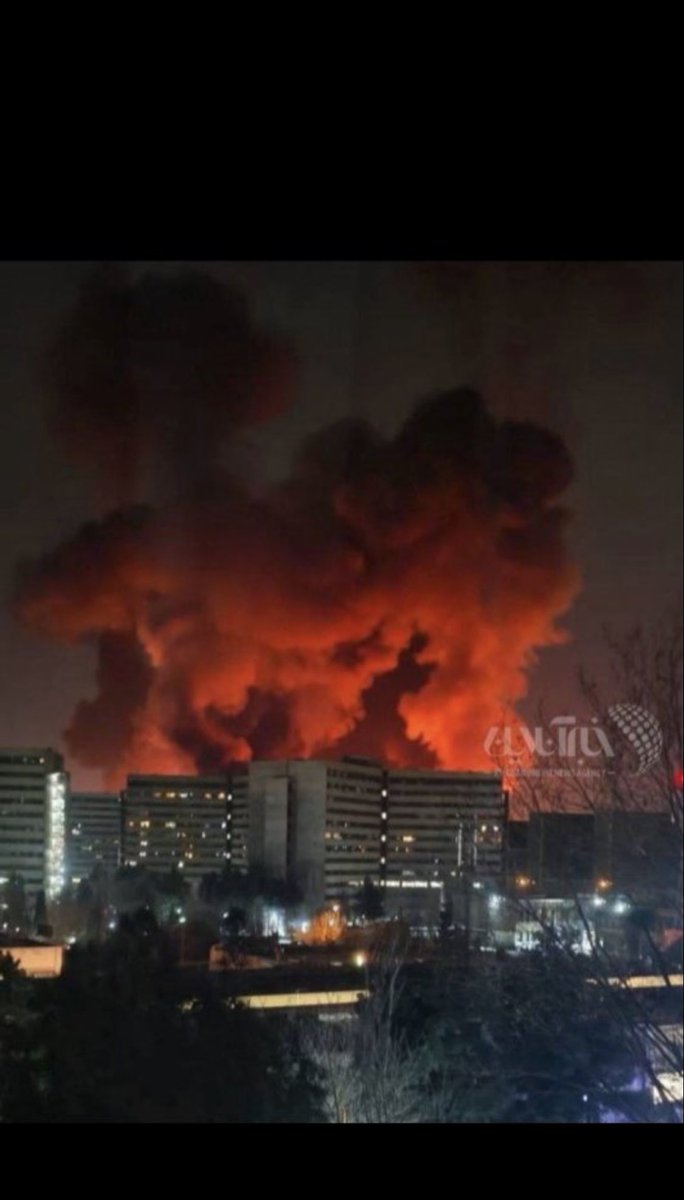 يك آدم معمولى 🖤 tweet media