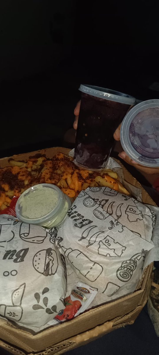 mad #GREENRED 🪭 tweet media