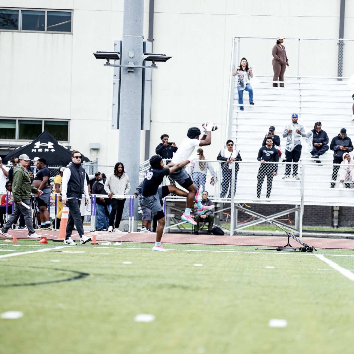 yoshawn_hudson's tweet photo. I CAN DO IT ALL💯😤 https://t.co/cDniLxxhJF https://t.co/wvg8kjVlLN