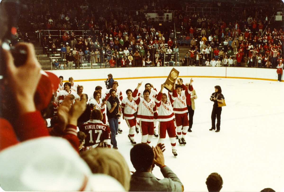 Wisconsin Hockey tweet media