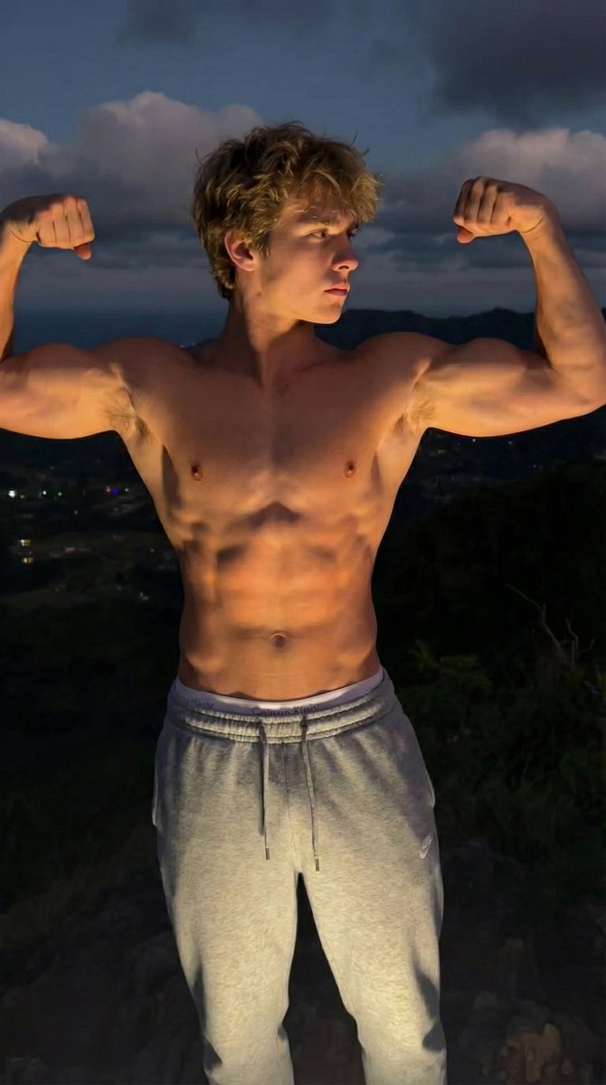 SoftBoyFinn tweet media