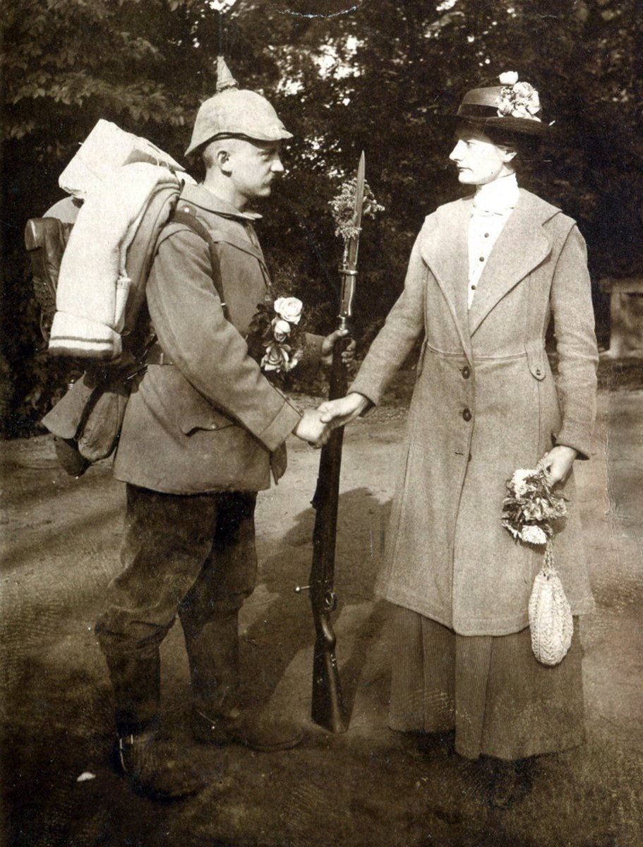 ℭ𝔥𝔯𝔦𝔰𝔱𝔬𝔭𝔥 𝔚𝔞𝔤𝔫𝔢𝔯-𝔏𝔦𝔢𝔟𝔥𝔞𝔟𝔢𝔯 tweet media