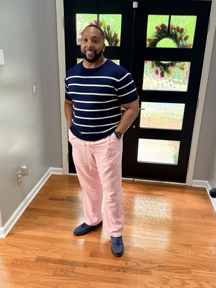 StuartLittle08's tweet photo. Happy Easter! https://t.co/Eg8VGRCj35