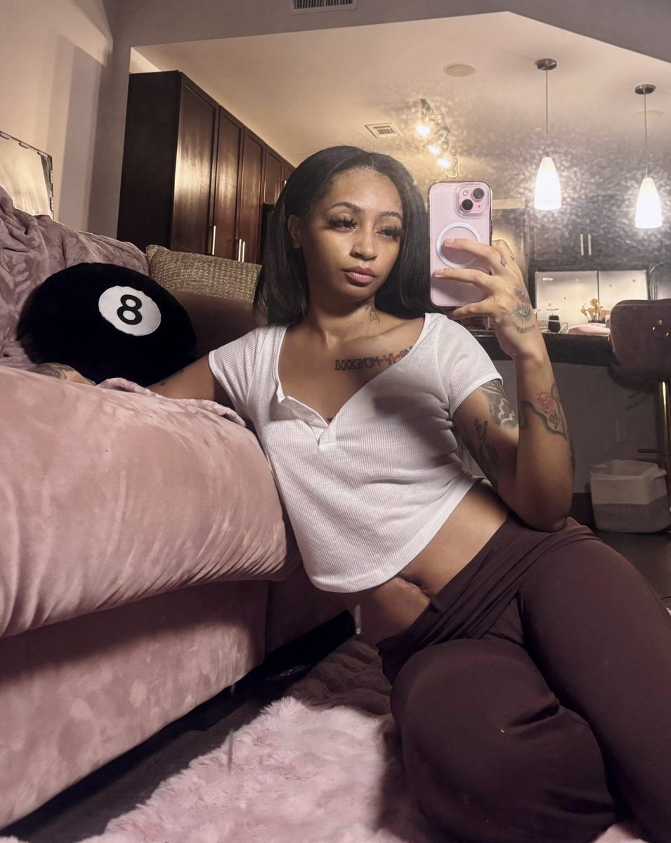 𝒟˚🎀༘⋆࿔ tweet media