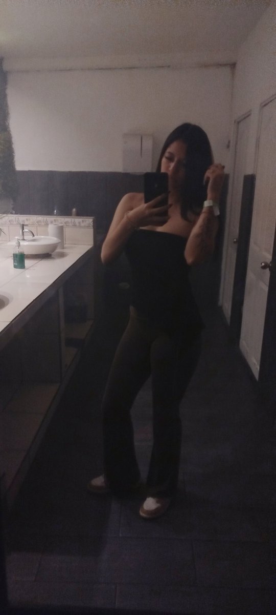 cleo_casst tweet media