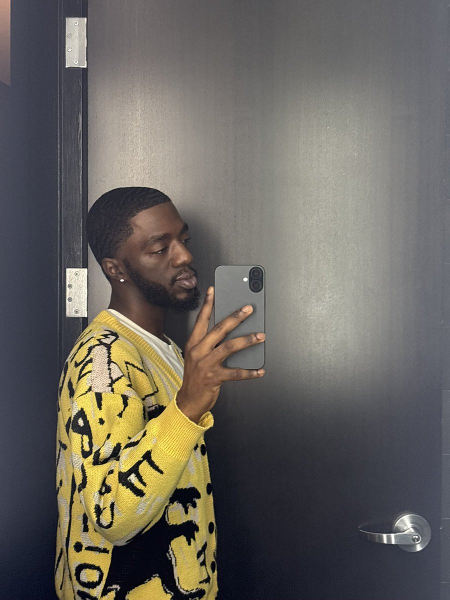 valentinoo📸 tweet media