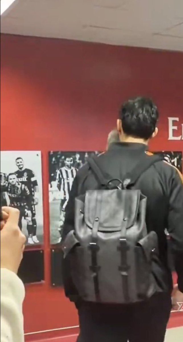 xelomiso tweet media