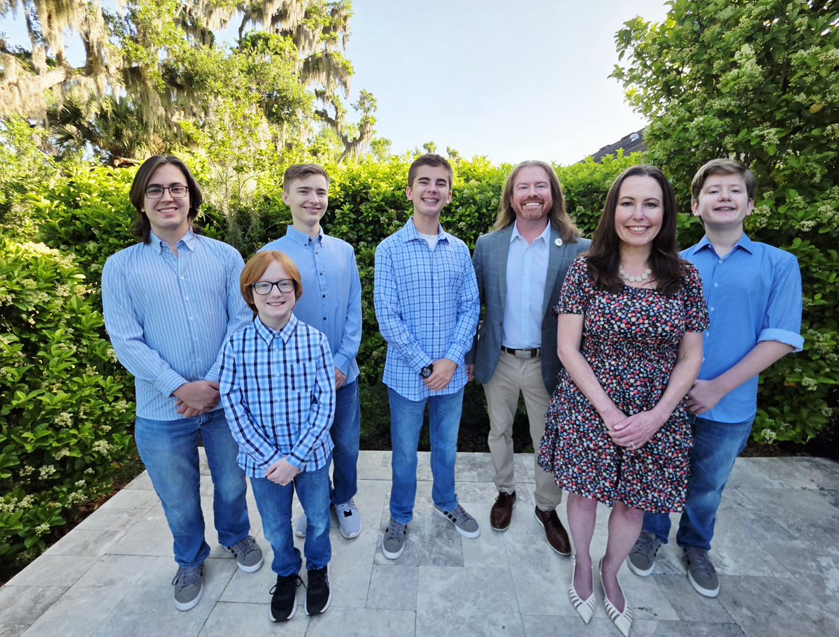 The Lectern Guy🇺🇸 tweet media