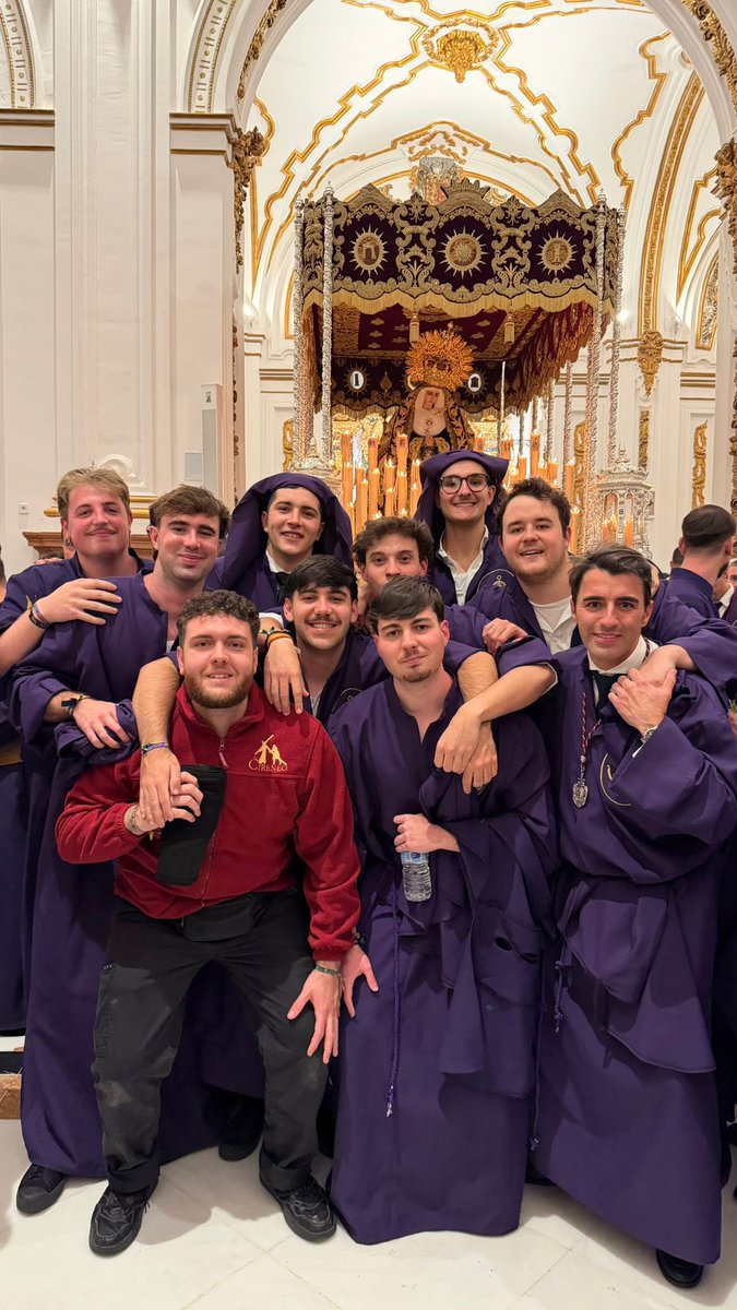 Jorgemv24_'s tweet photo. Yo sigo aquí, con los míos, los mejores.

No te aburras nunca compañero 
#CofradíasMLG https://t.co/oX9plkW5Z3