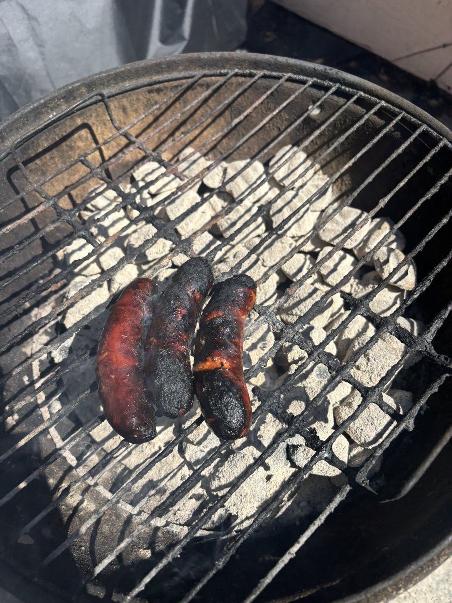 Very High Level Agitator, So Professional tweet media