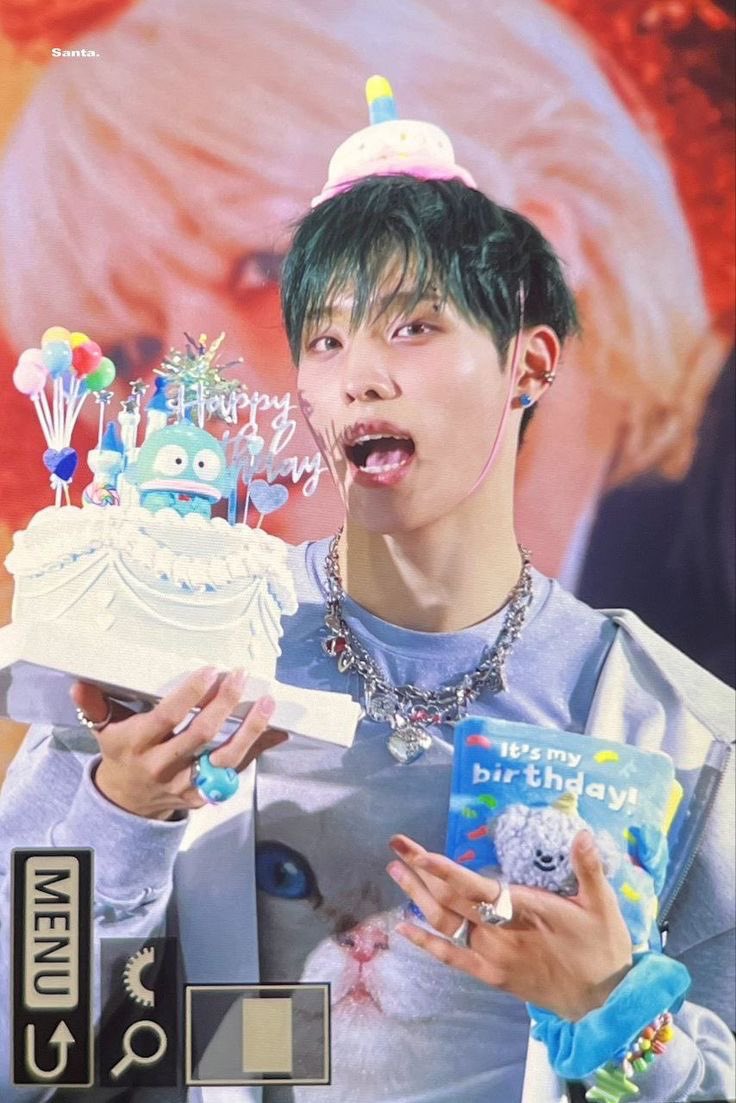 mari🪽is unique tweet media