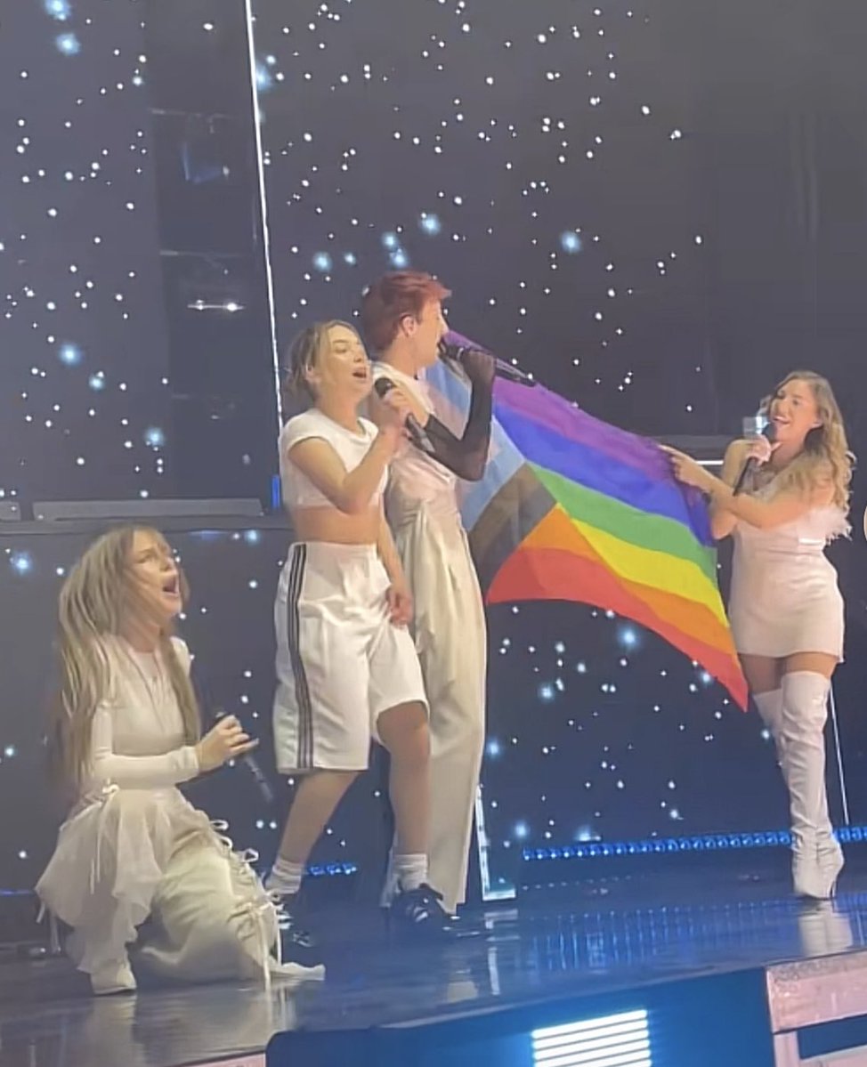 Le oinc originel tweet media