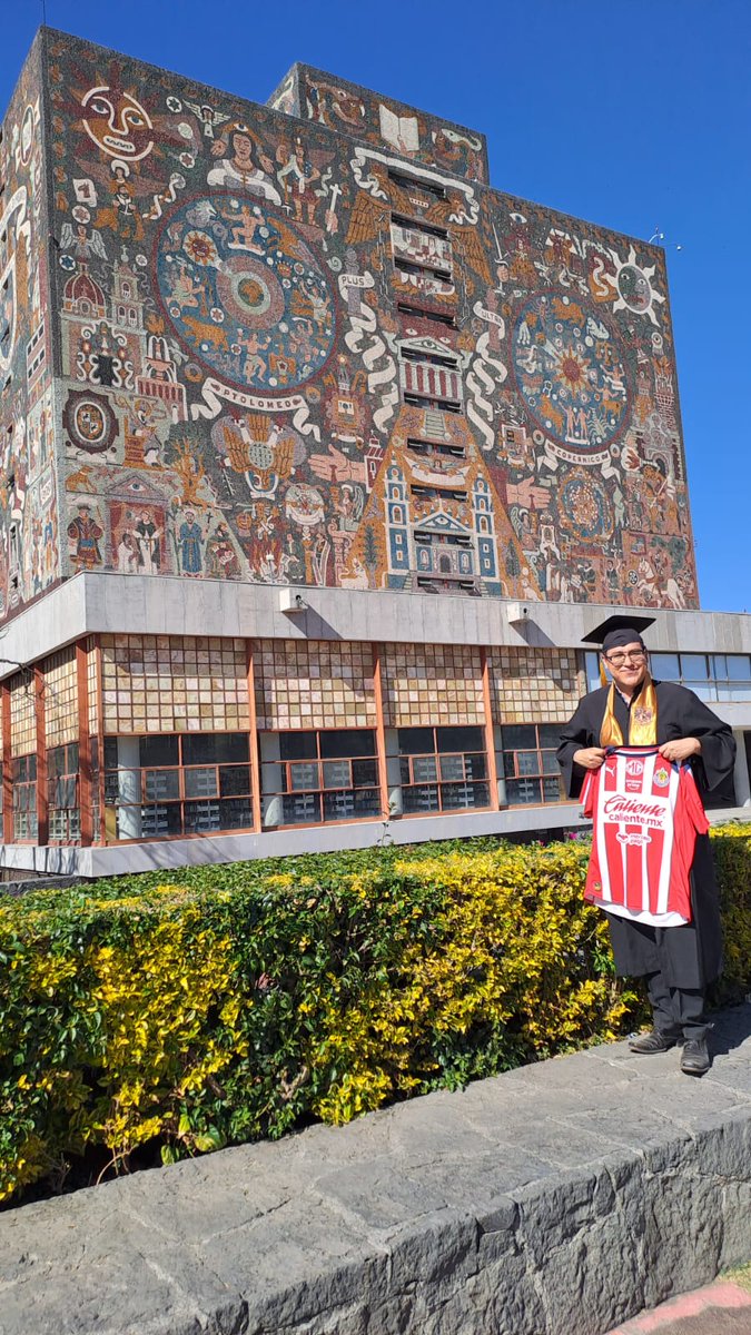 GooolGress's tweet photo. 🚨 ¡¡¡HOY SE LE GANA AL EQUIPO QUE LUCRA CON LA UNAM!!! 🚨

Hoy las Chivas le ganarán a los "gatitos", es decir, a los Pumas; un equipo que no pertenece a la UNAM y aún así lucra con la porra, las instalaciones y la imagen de la institución.

ARRIBA LAS CHIVAS!!! 🐐♥️🤍 https://t.co/h7JdAZbJ2t