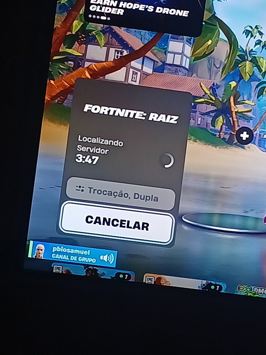 Karyna_Crash's tweet photo. @Brasil_Fortnite o que aconteceu com o servidor 😭😭😭 ja reiniciamos muitas vezes e nada alguém assim também com problema no lobby do Fortnite? https://t.co/V004FGRi66