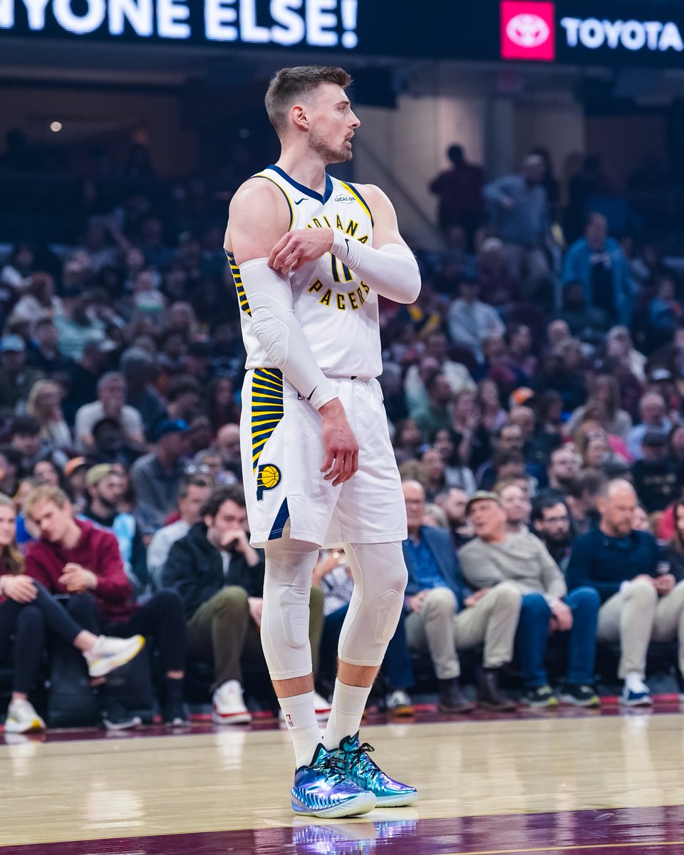 Pacers's tweet photo. It's a boy! 💙

Micah Potter is wearing blue shoes to announce he's expecting a son with his wife, Elle, in September. https://t.co/qD7W4iyC14