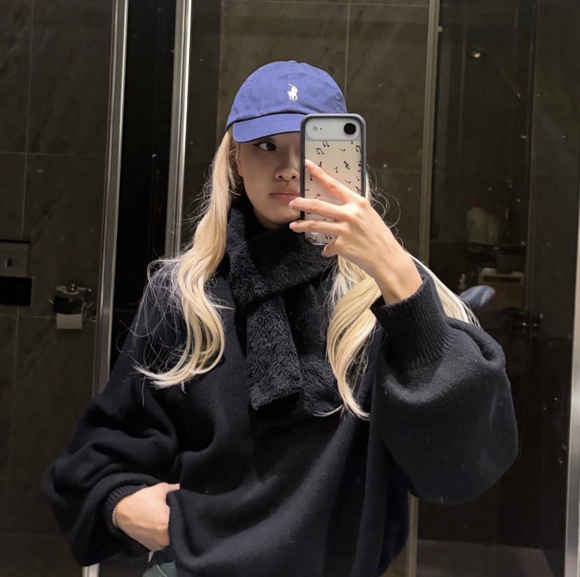 yizhusoo's tweet photo. 🧢 https://t.co/OpMxdEDMrw
