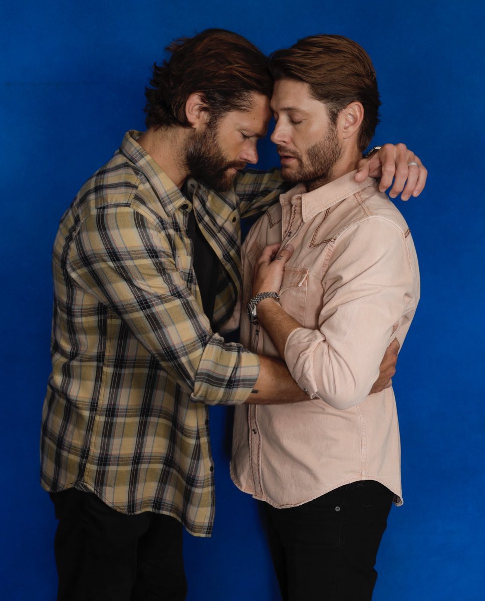 samsvibrator tweet media