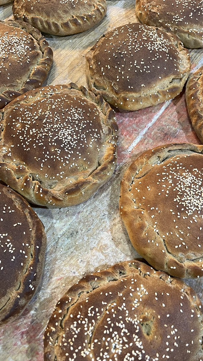 MiguelConde75's tweet photo. BURRAS de Zempoala, Hidalgo, la tradición de pan que pocos conocen. Hechas por Daniel Ávila de Panadería La Guadalupana | HISTORIAS DE SABOR ==> https://t.co/t3AwfBAny0 https://t.co/JRaVGRAtN8