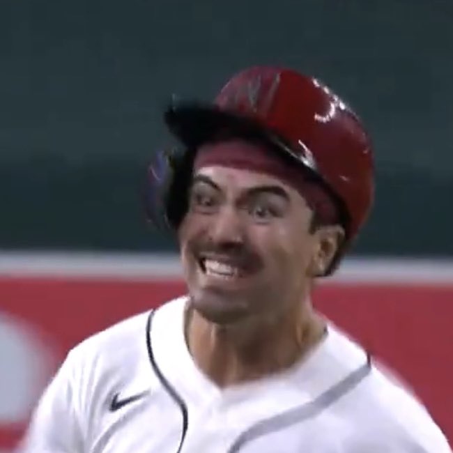 Mack⚾️🏒 tweet media