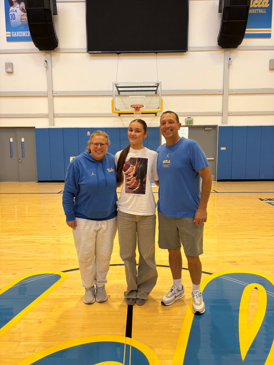 HuldaMariaA11's tweet photo. Amazing watching UCLA from Iceland going through all the tournament and winning  💚

Had a visit this season at UCLA and got to meet all the players and coaches 😀

Congratulations to @CoachTonyUCLA and @CoachCoriClose for this great achievement 💚🏆

So glad to have met this UCLA group in person and seeing them on tv this season 🏀💚🏀
