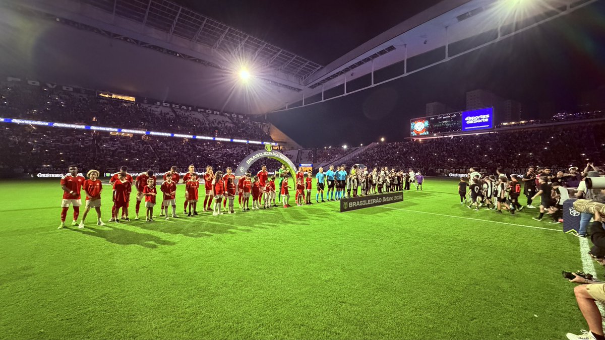 SCInternacional's tweet photo. INTER EM CAMPO! https://t.co/0LsYo9kDcB