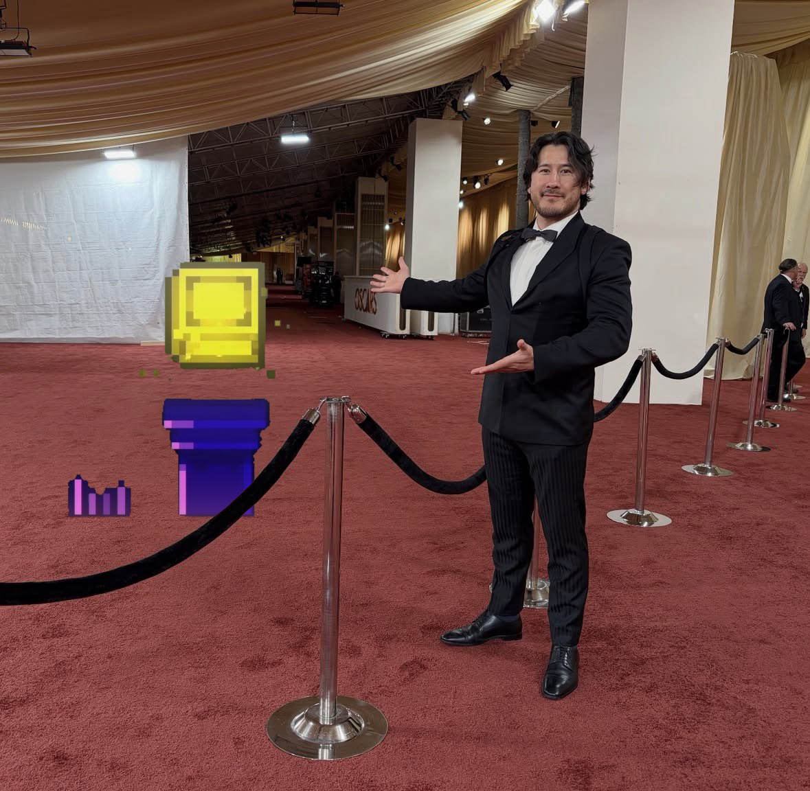 angle; destination tweet media