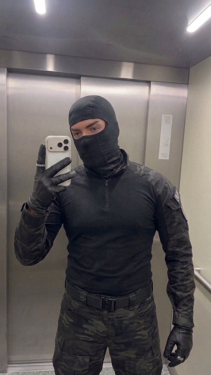 Mruniverse tweet media