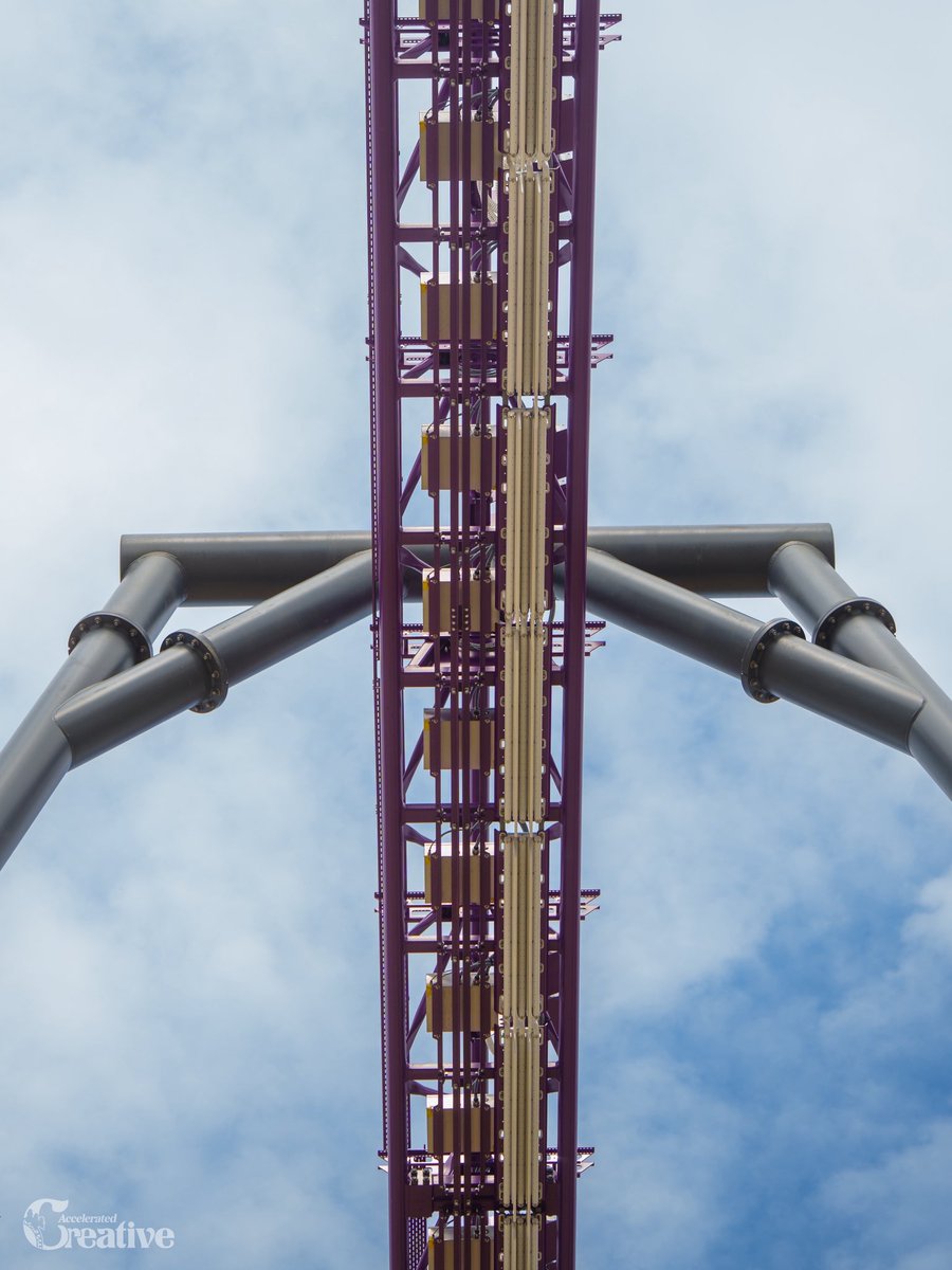 accelcreativ's tweet photo. More purple… UPCLOSE
#rollercoaster #sixflags https://t.co/LfQOhxGqST