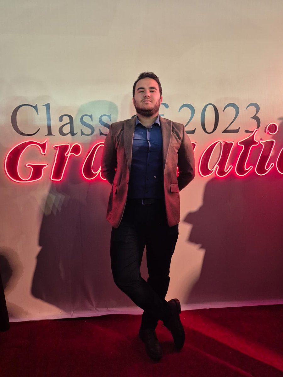 تم تخرج ولا عزاء لمظاهر الرأسمالية