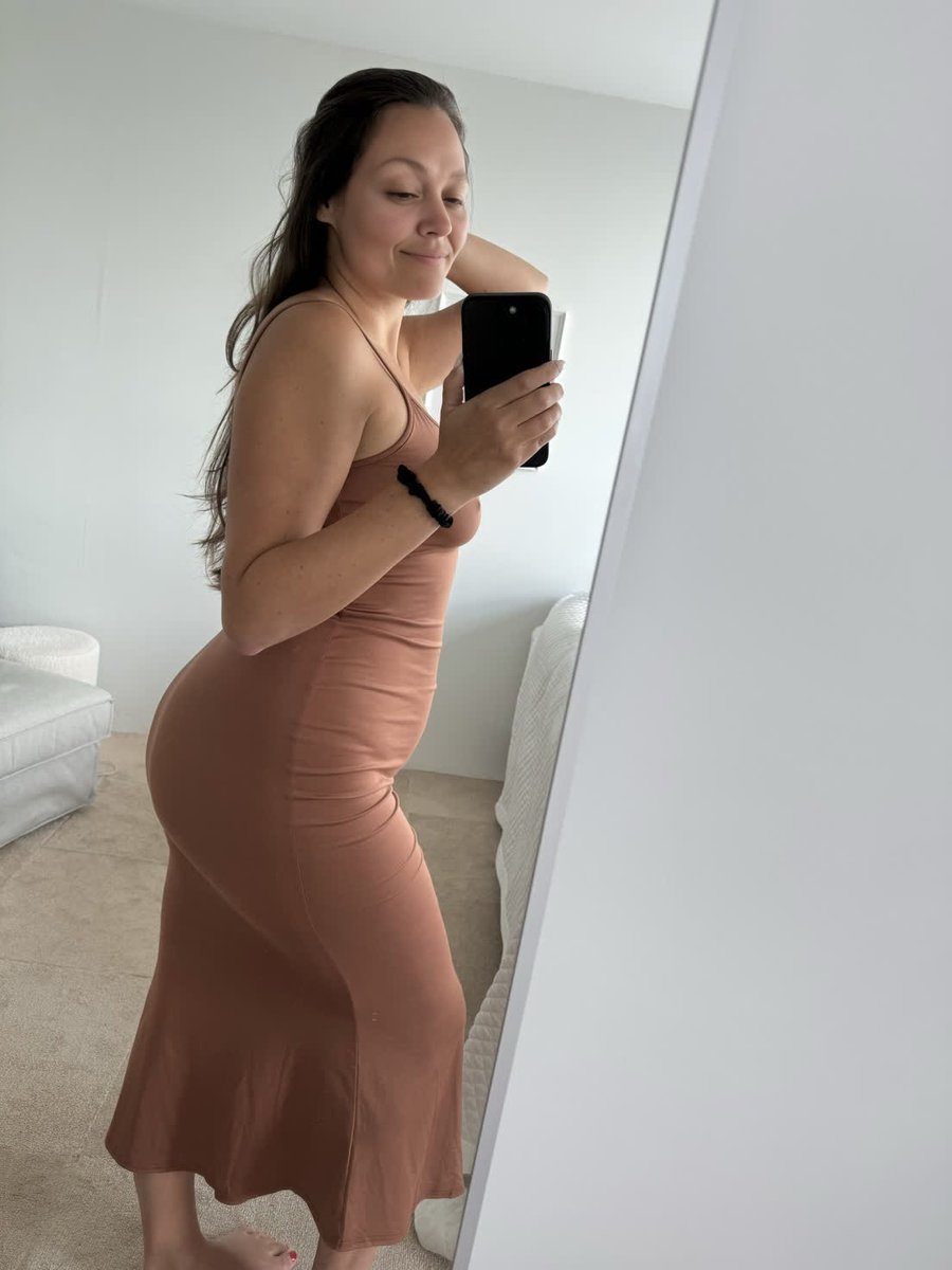 kirstenmomnextdoor1986 tweet media