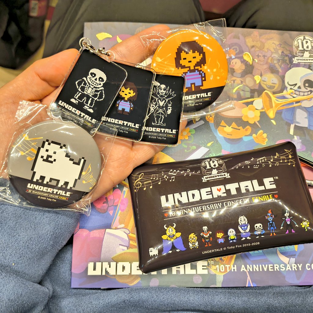 【Undertaleコンサート@千葉】
♥10th Anniversary Concert Finale
Cプログラム@ SS
アンコール楽曲は
｢Song That Might Play When You Fight Sans｣
｢Song That Plays When Somebody
Verses Sans｣
とメガロバニア代わりだろういい選曲でした！生オーケストラだと全然違うから行けて良かったです:)