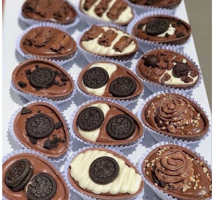 Atenção! Podem ir pegando os ovos de vocês!