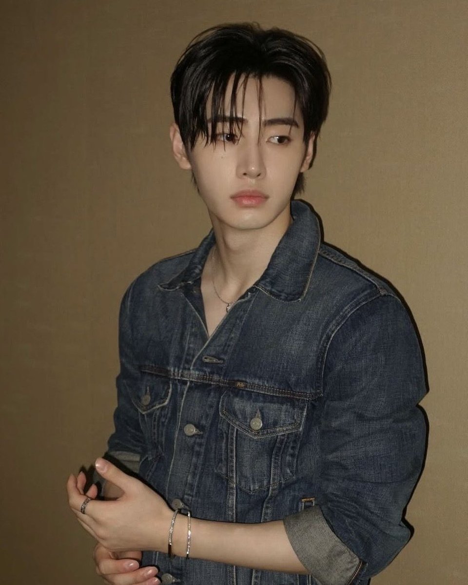 ina 莲 semi ia tweet media