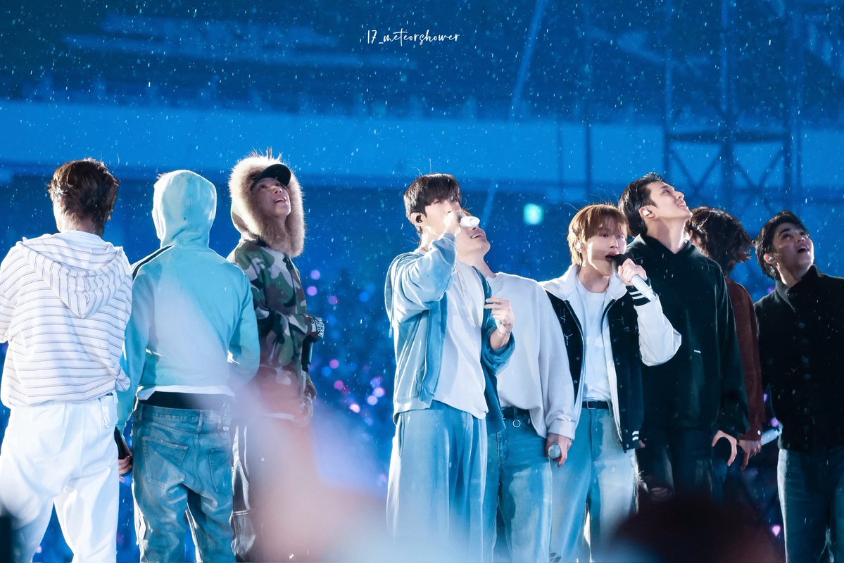 17_meteorshower tweet media