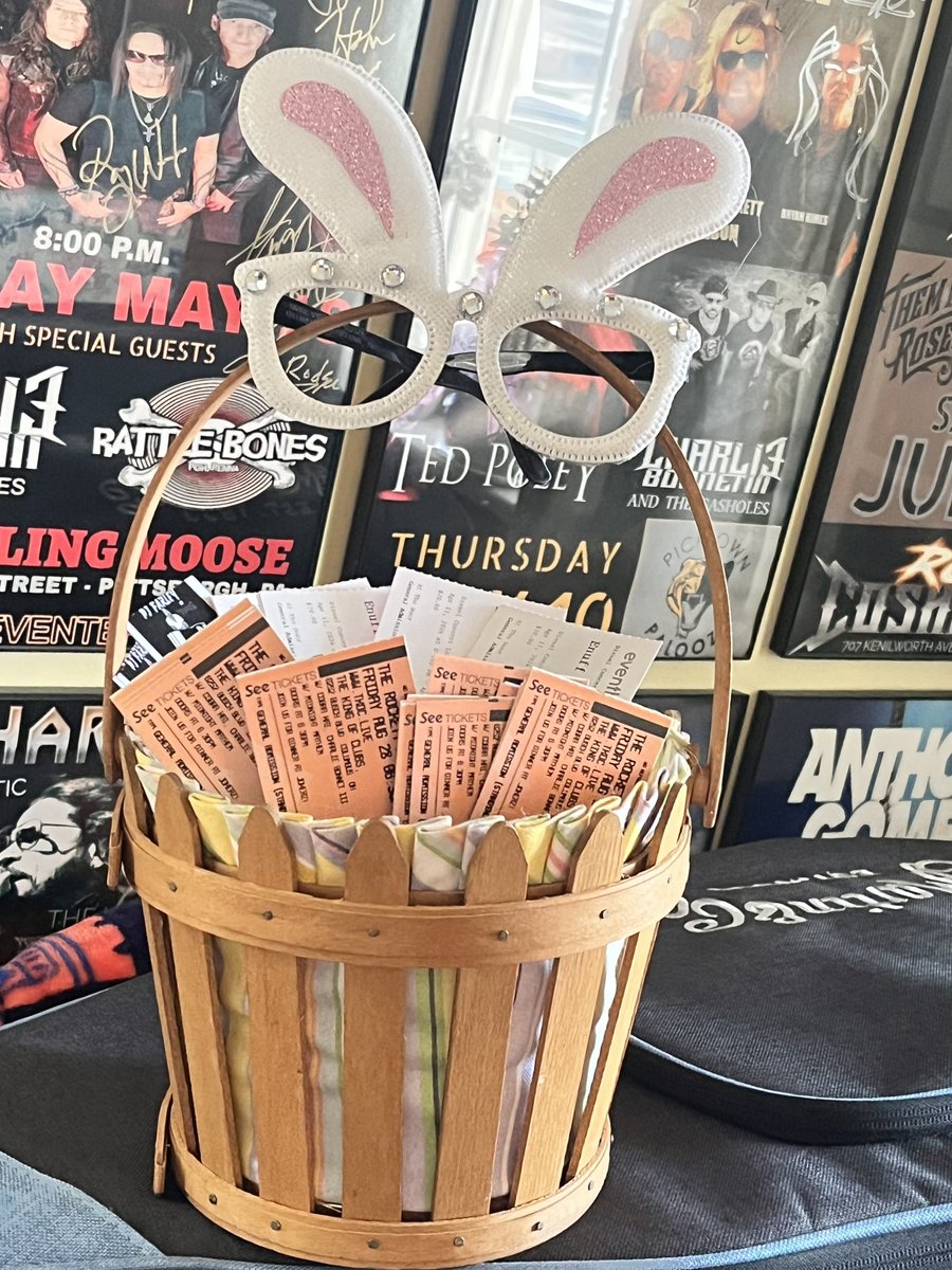 Charlie Bonnet III tweet media