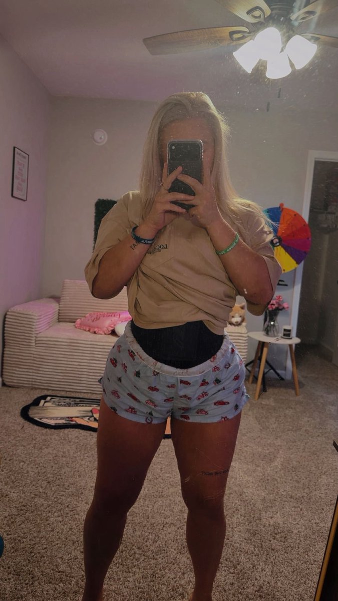 lexi lee tweet media