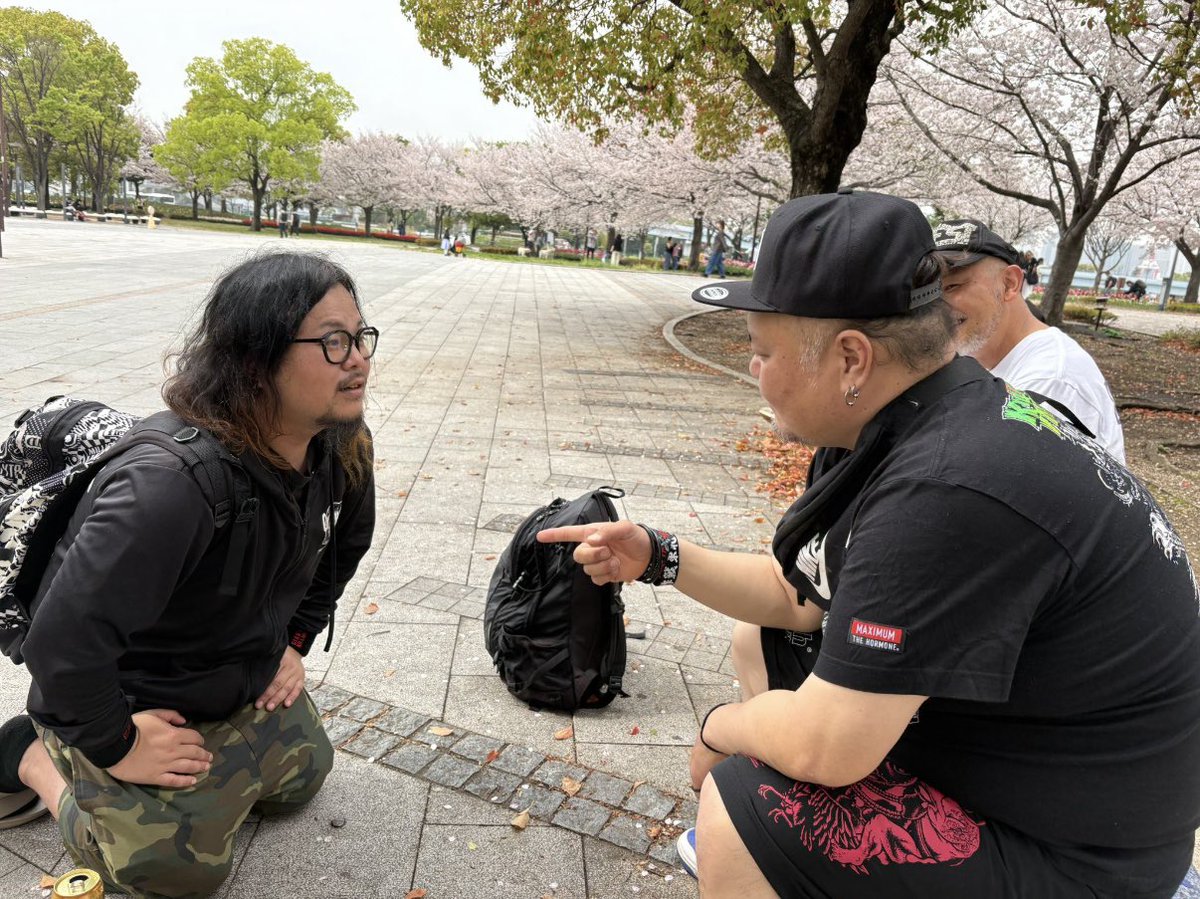 MaSSA_garu's tweet image. 嘘みたいだろ？これ、出会って10分位なんだぜ？

@get_back_rk 
 #UTAGE MATSURI PARTY！ 
#totalfat