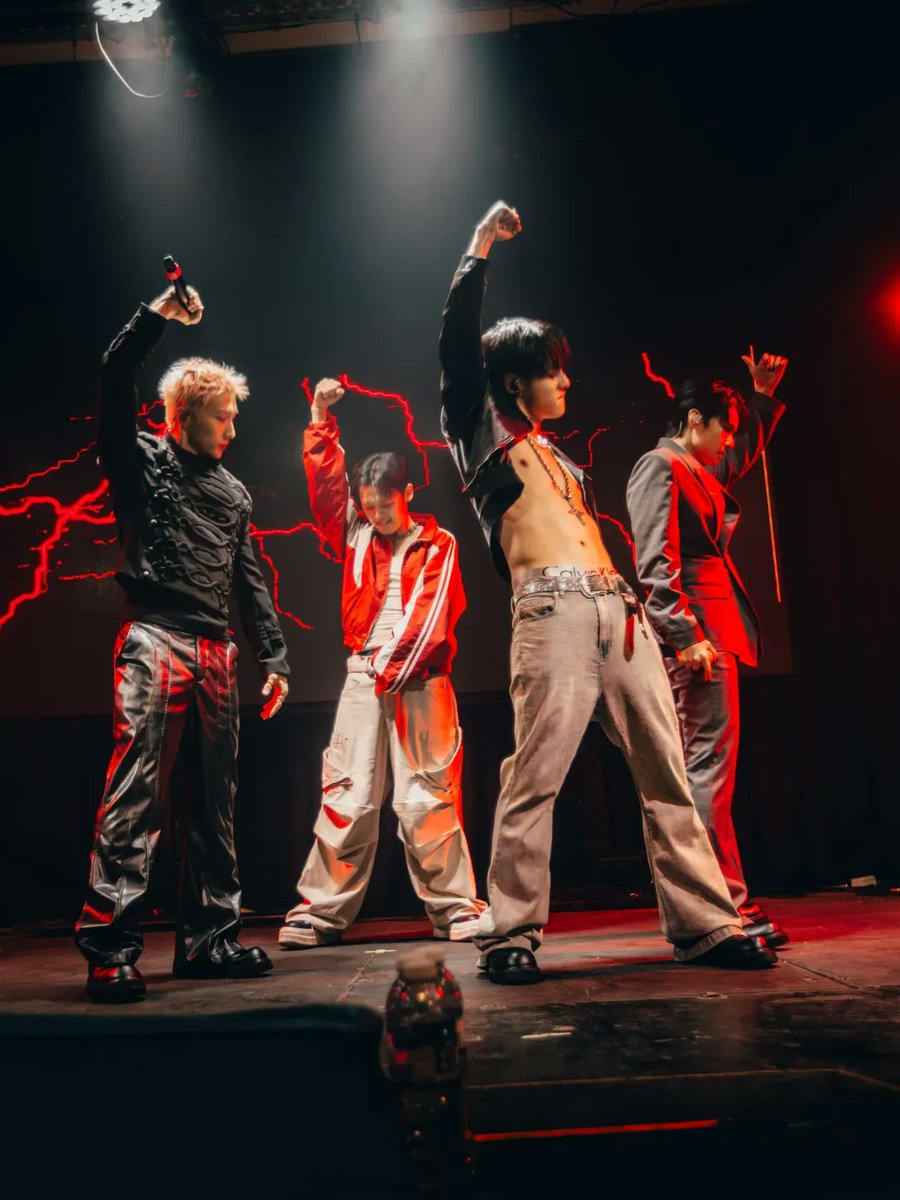 천사 🌵 tweet media