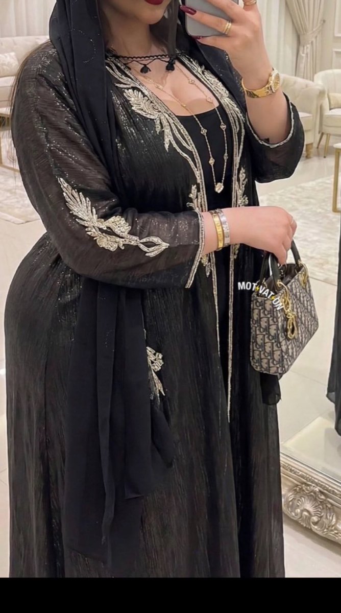 Fohqmg's tweet photo. وقت مناسبات وحنا نوديهم زواجات ونجلخ عليهم بسياره منو جلخ عليهم وهو ينتظر بسياره https://t.co/nPBIrtAf99