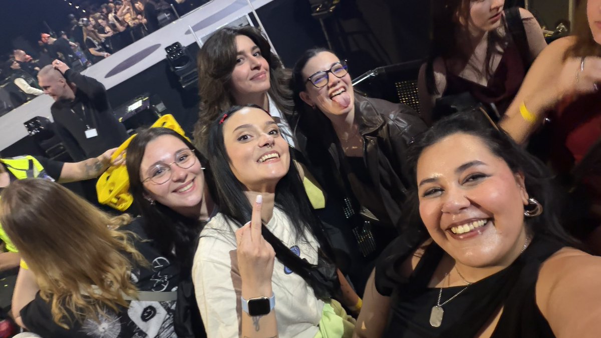 Italians do it better 🙂‍↕️🖤🇨🇿 #HDWGHWTPrague
