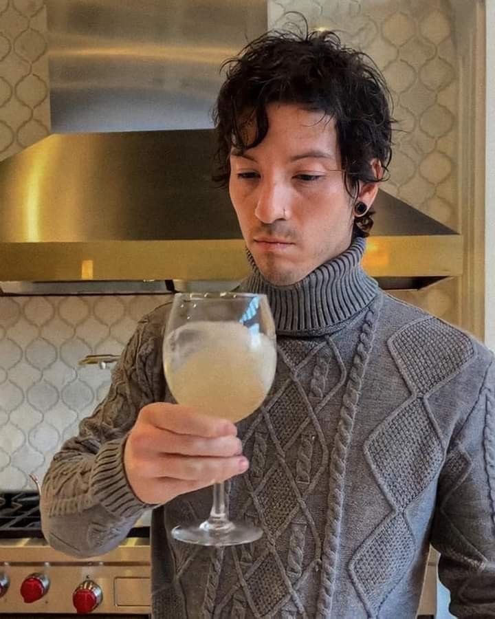 James โฌ tweet media