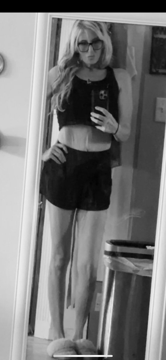 Amber Apinions tweet media