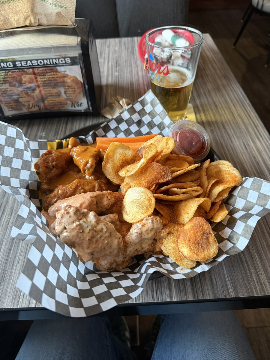 Mark Hollinshead tweet media